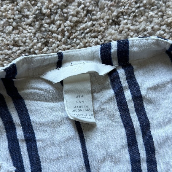 H&M Blouse - Picture 3 of 4